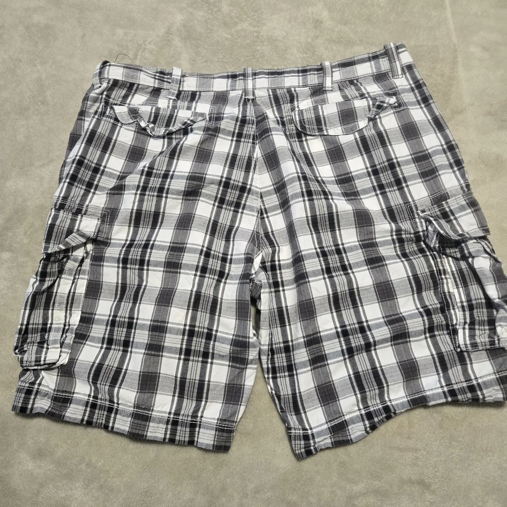 The Foundry Supply Co. Plaid Cargo Shorts Mens Size 44 Actual Fits A 42in. Waist - Picture 2 of 8